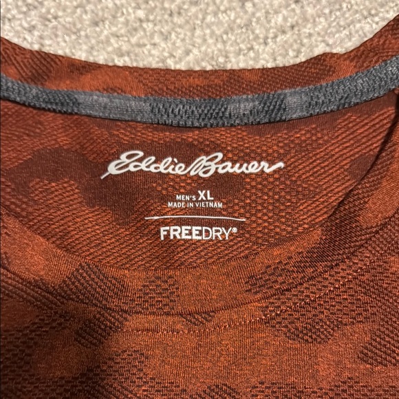 Eddie Bauer Men's Rust Camo T-Shirt - Picture 2 of 4